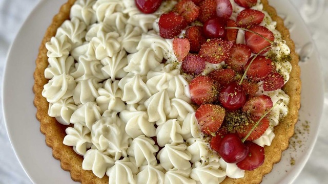 İpeksi Kremasıyla: Beyaz Çikolatalı Tart Pasta