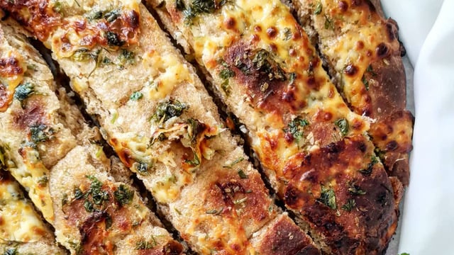 Efsane Uyum: Siyez Unlu Sarımsaklı Ekmek