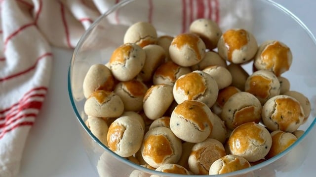 Çay Saatlerinin En Tatlı Misafiri: Mini Kurabiye