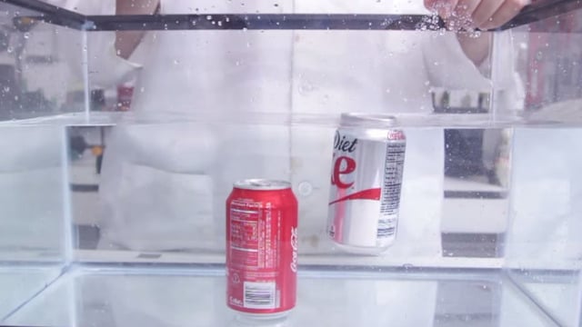 Basit Bir Deneyle Kola ve Diyet Kola Arasındaki Can Alıcı Fark