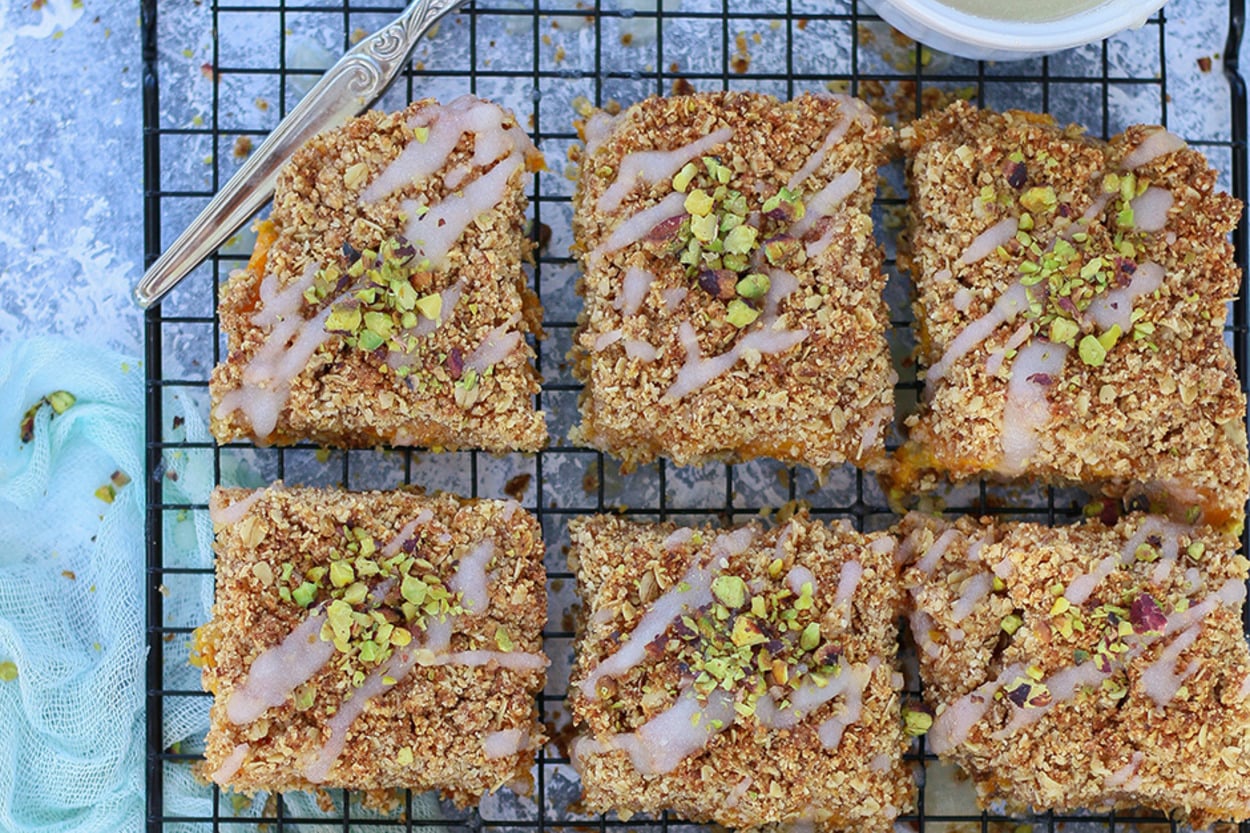 Tadı Şahane Görünümü Şık: Şeftali Crumble Bar