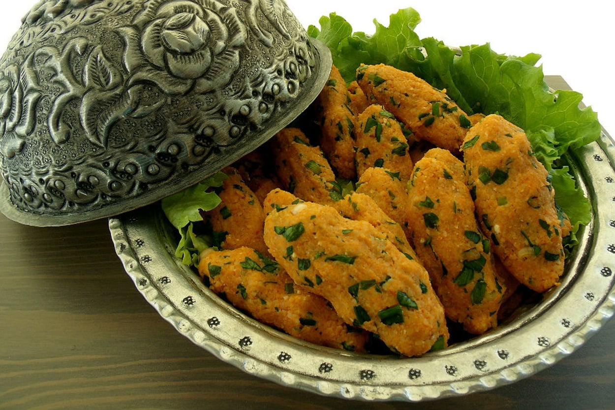 Yemekyolculuğu'ndan: Peynirli Bulgur Köftesi