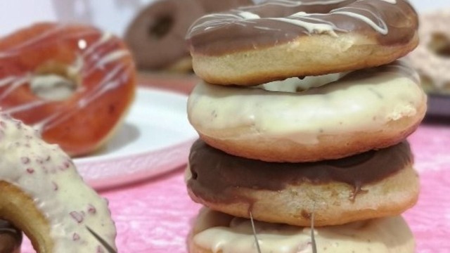 Kahve Yanına: Tam Ölçülü Donut