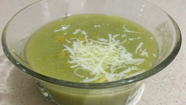 Sağlıklı Alternatif: Kabaklı Bezelye Çorbası