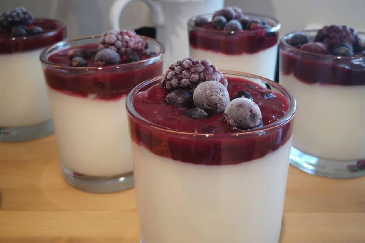 Damakları Şenlendirir: Frambuazlı Panna Cotta