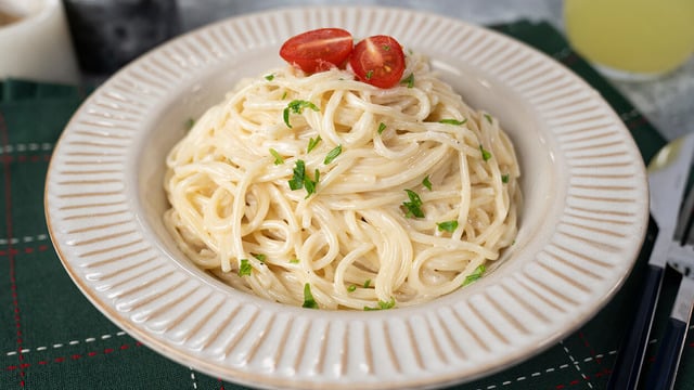 15 Dakikada Sofrada: Kremalı Spagetti