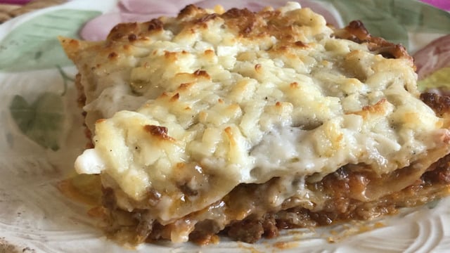Bir İtalyan Klasiği: Beşamel Soslu Lazanya