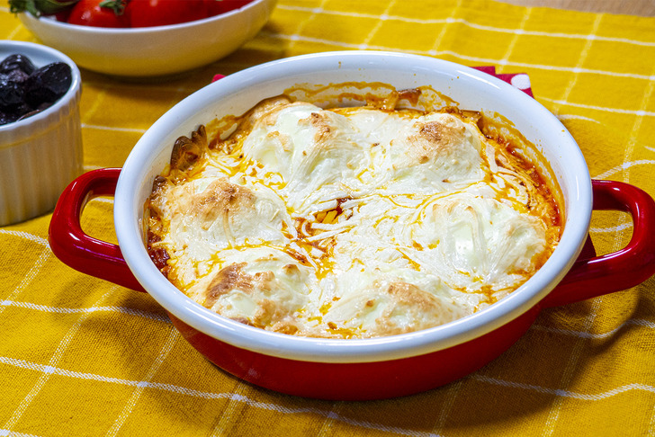 Domatesli Kaşarlı Yumurta Kapama Tarifi