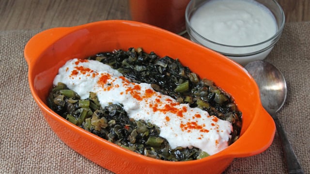 Çok Sağlıklı: Yoğurtlu Pazı Kavurması
