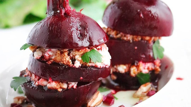 Enfes Uyumuyla: Afili Pancar Salatası