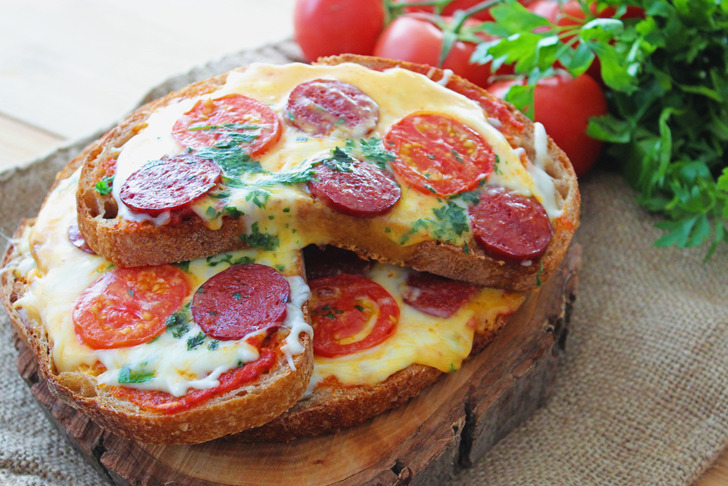 Bol Malzemeli Açık Tost Tarifi