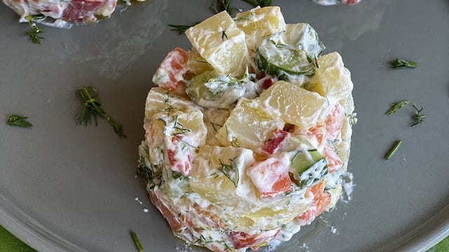 Tadı Şahane: Haşlamadan Patates Salatası