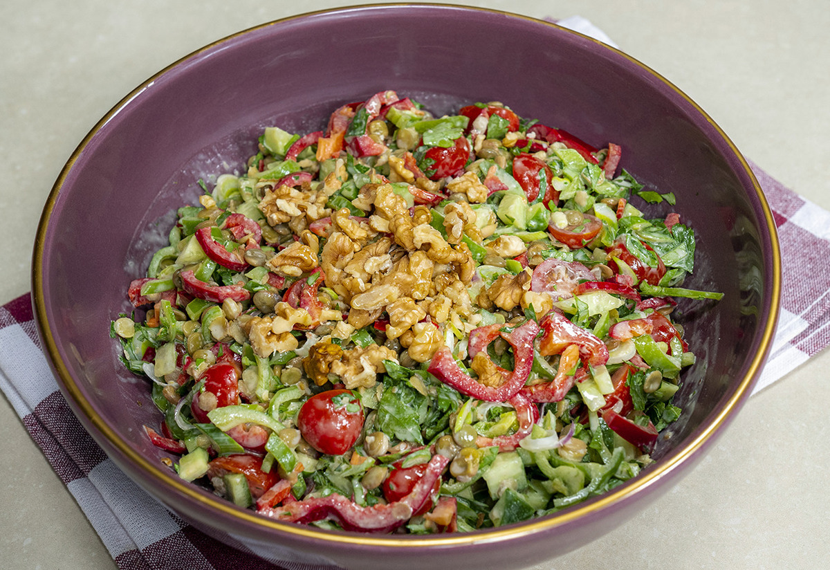 Pratik ve Leziz: Tahin Soslu Mercimek Salatası Tarifi