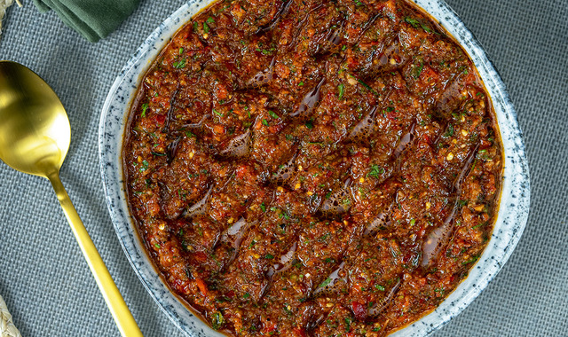 Kebapçılardan Soframıza: Acılı Ezme Salatası