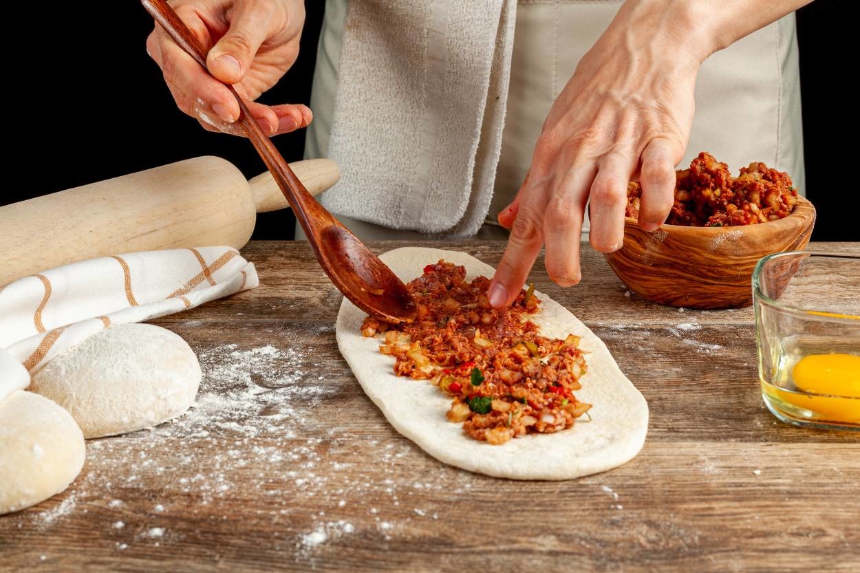 Her Deneyen Kıvamını Tutturur: Pide Hamuru Nasıl Yapılır?