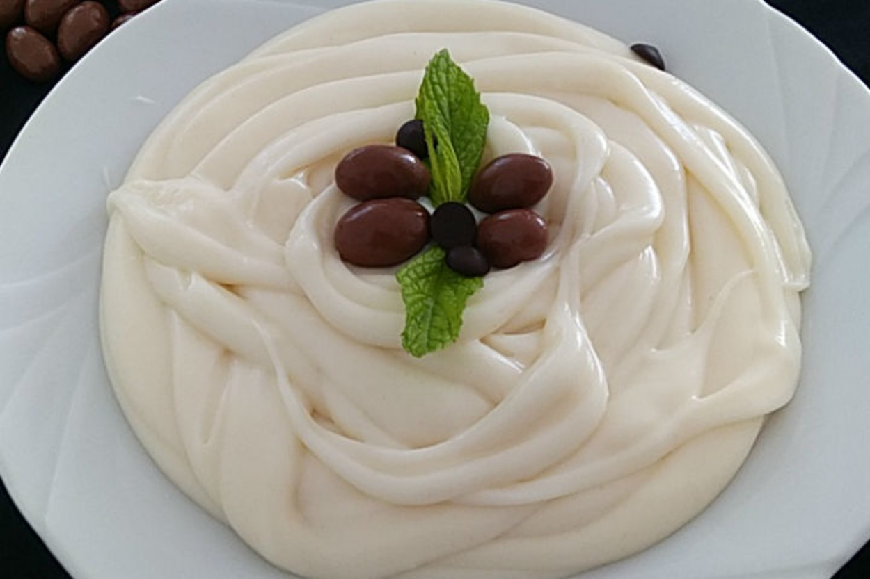 İpek Gibi Yapısıyla: Yumurtasız Pastacı Kreması