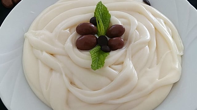 İpek Gibi Yapısıyla: Yumurtasız Pastacı Kreması