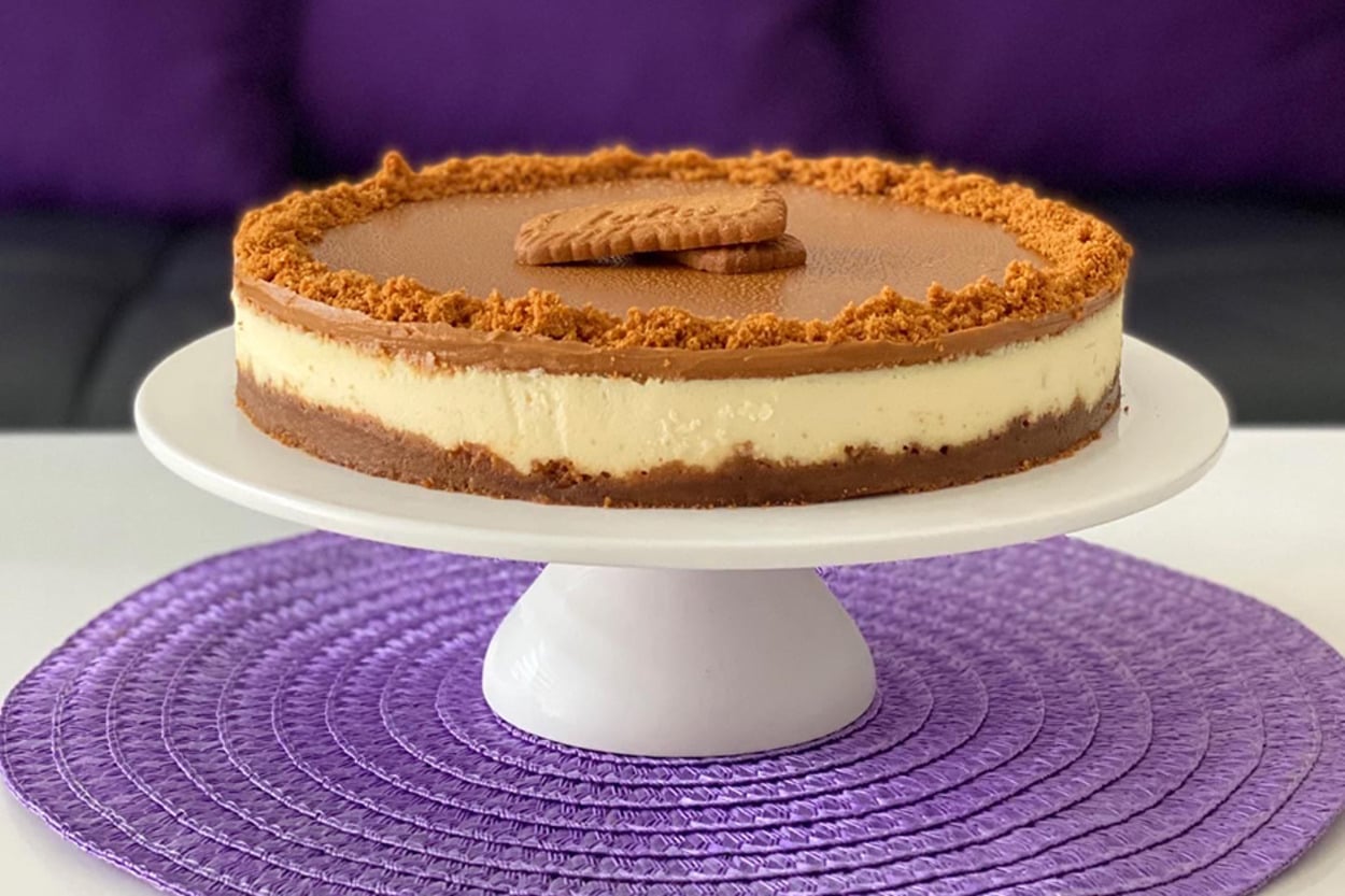 Cheesecake Sevenlere: Karamelize Bisküvili Cheesecake