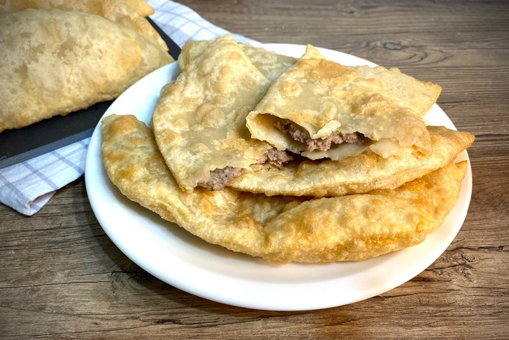 Orijinal Çiğ Börek (Çibörek) Tarifi
