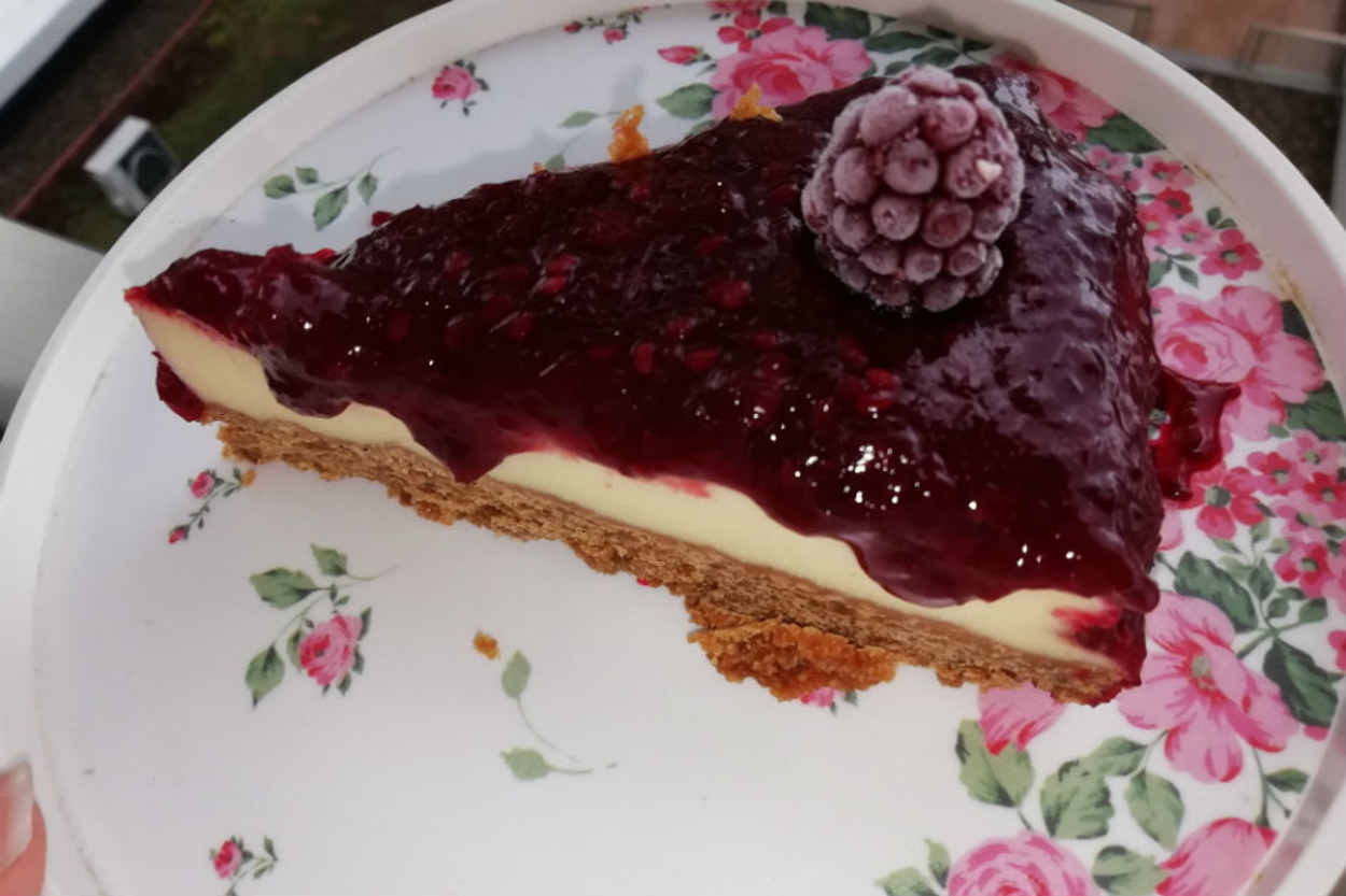 Kremasız da Olur: Böğürtlenli Cheesecake