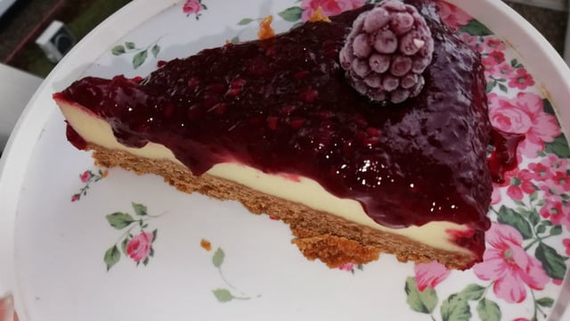 Kremasız da Olur: Böğürtlenli Cheesecake