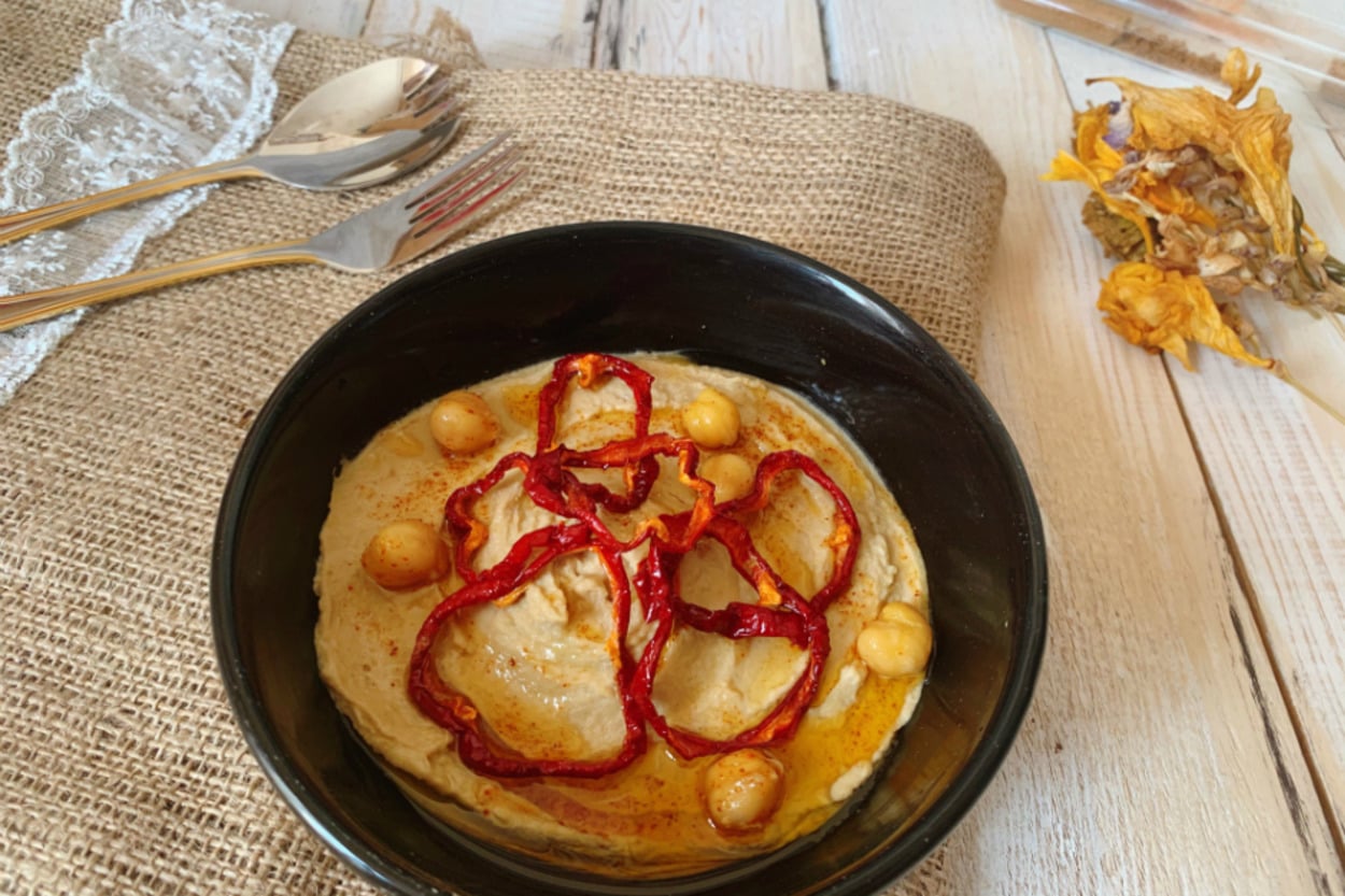 Mezelerin En Güzeli: Humus
