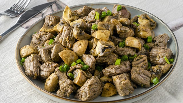 Lokum Gibi: Airfryer'da Mantarlı Bonfile Parçaları