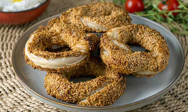 Fırından Çıkmış Tadında: Airfryer'da Milföy Simit