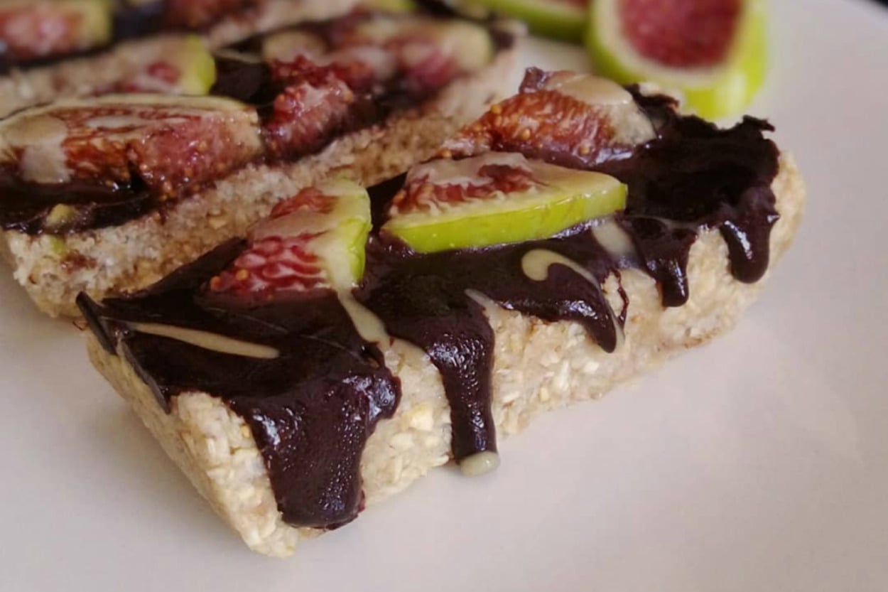 Pişmeden Hazırlanır: Tahinli İncirli Fit Bar