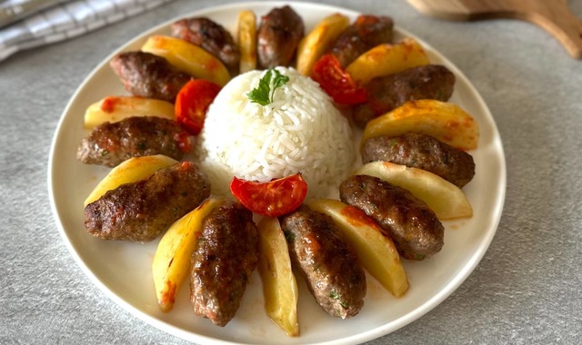 Dışı Çıtır, İçi Sulu: Airfryer'da İzmir Köfte