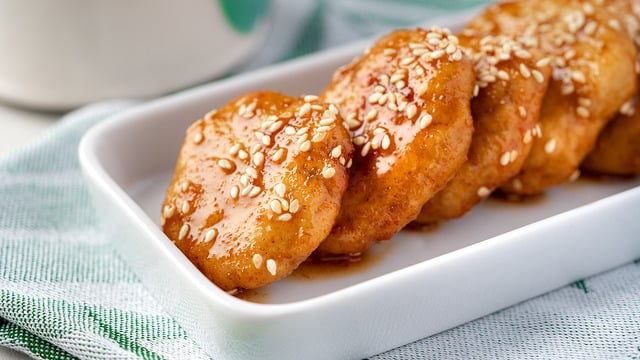 Ballı Acılı Sosuyla: Airfryer'da Tavuk Köftesi