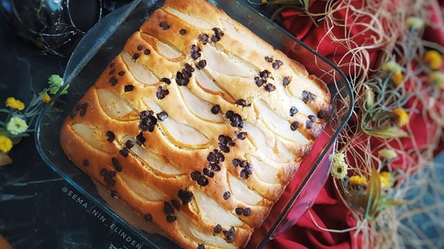 Enfes Aromasıyla: Armutlu Kek