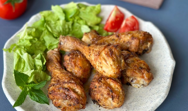 Nar Gibi Kızarır: Airfryer'da Tavuk But