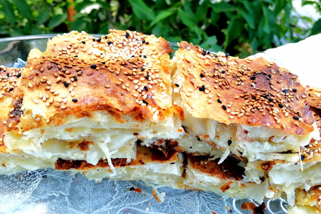 Çıtır Çıtır Çayın Yanına: Peynirli Şipşak Börek
