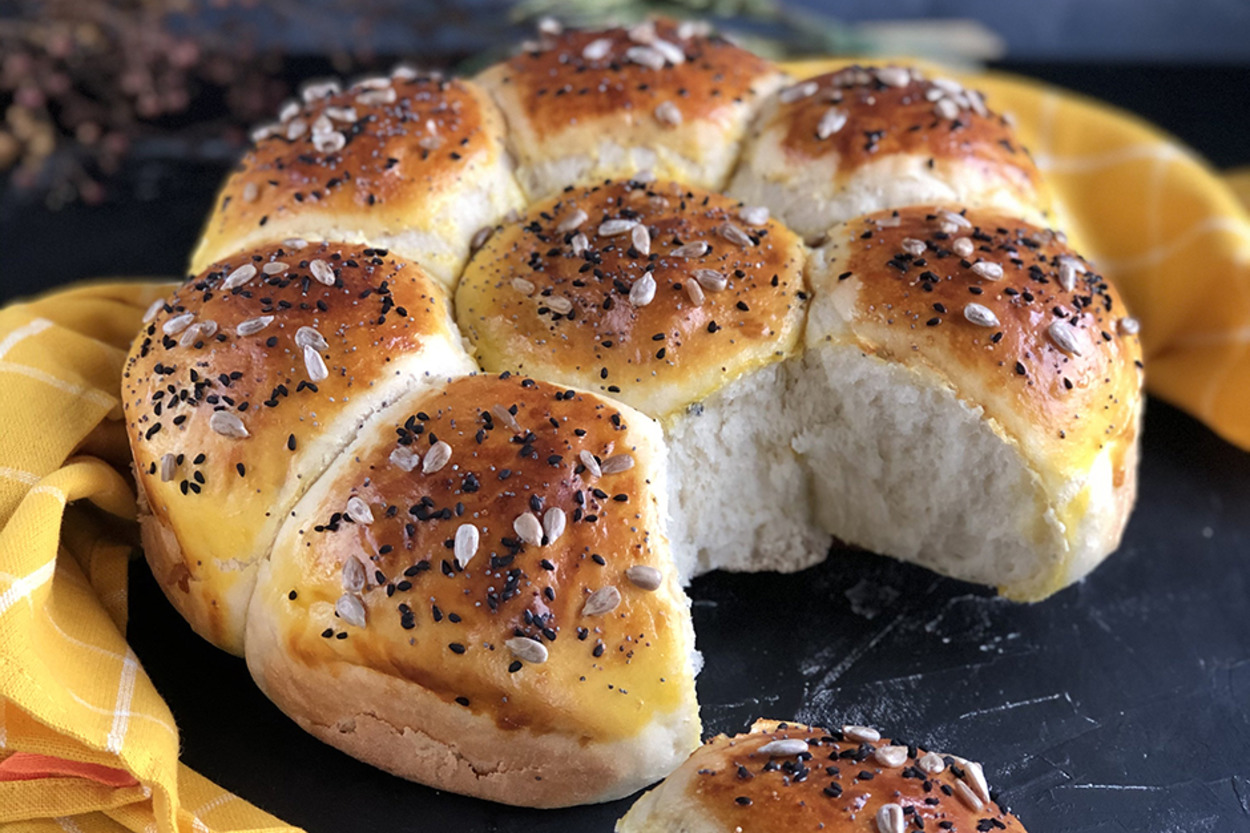 Yumuşacık Dokusuyla: Çiçek Ekmek