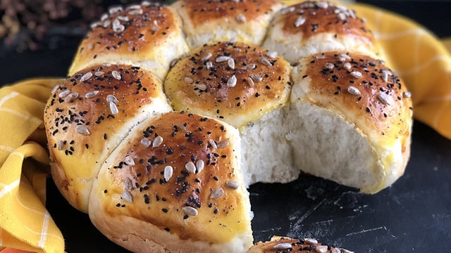Yumuşacık Dokusuyla: Çiçek Ekmek