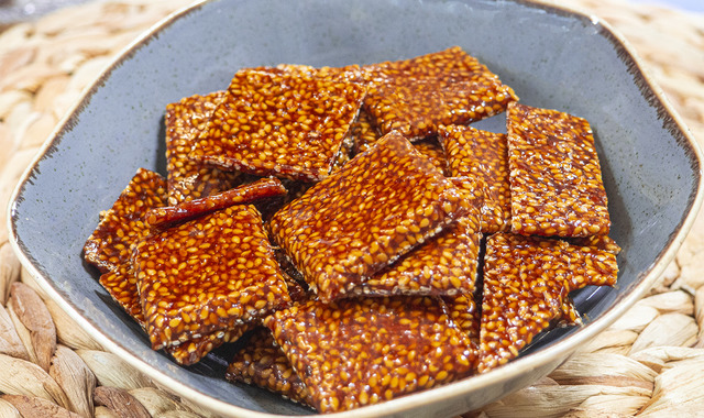 Farklı Atıştırmalık Arayanlara: Susamlı Krokan