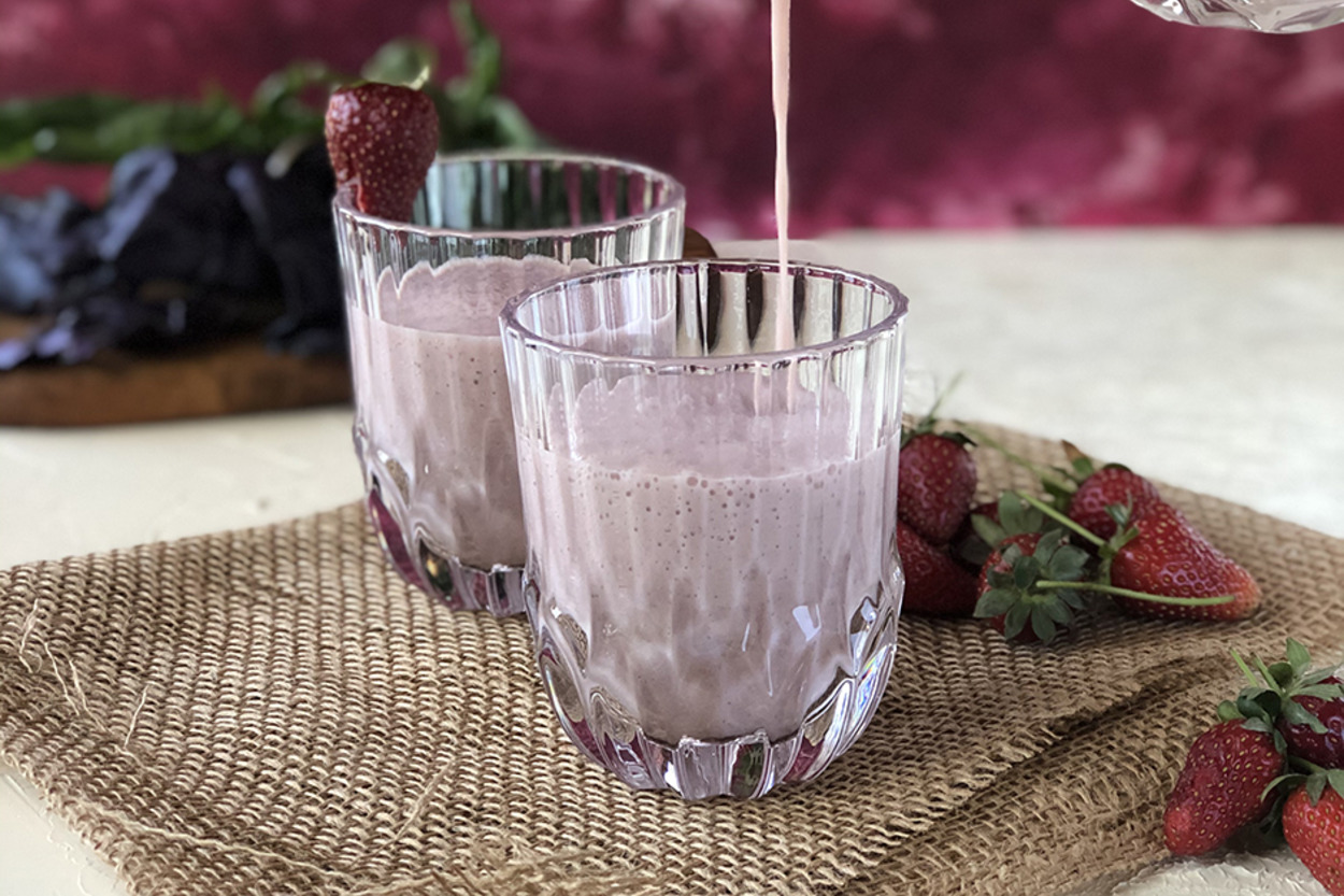 İçinizi Ferahlatacak: Çilekli Smoothie