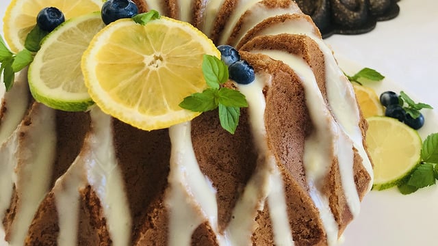 Sadece Kokusu Yeter: Limon Soslu Kek