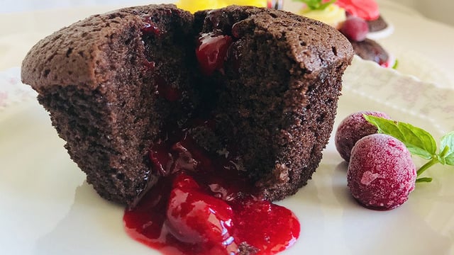 Şık Görünümü ve Enfes Tadıyla: Vişneli Muffin