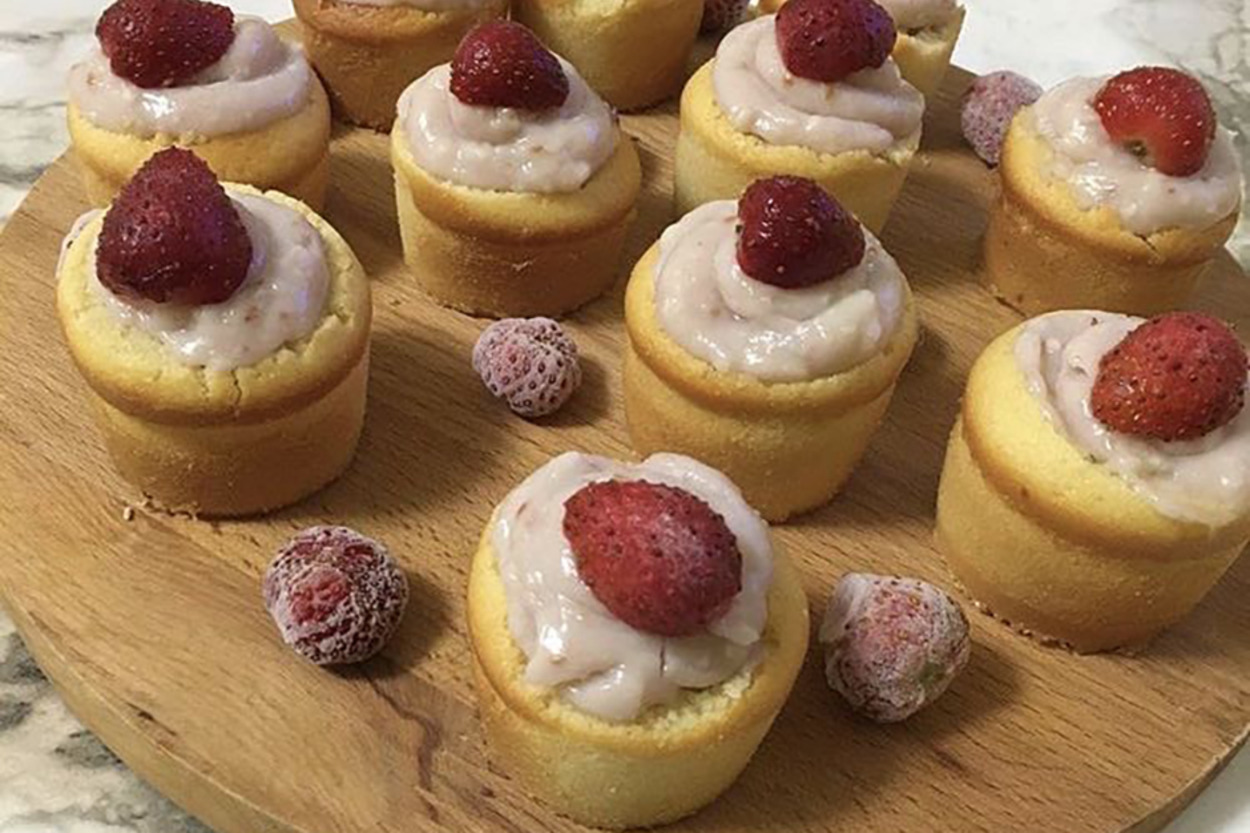 Tek Lokmalık: Frambuaz Kremalı Cupcake