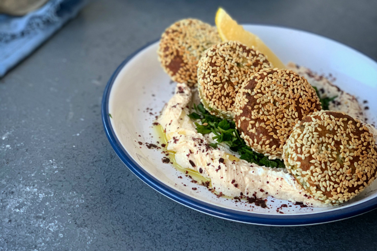 Baklagil Sevmeyenleri Bile Şaşırtır: Susam Paneli Falafel