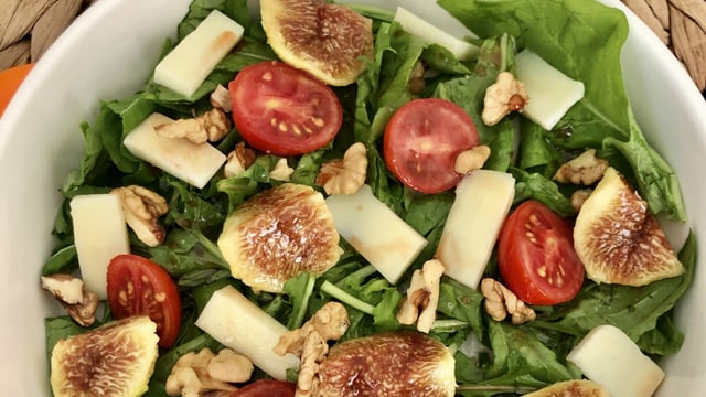 Hafif Bir Ara Öğün Arayanlara: Roka Salatası
