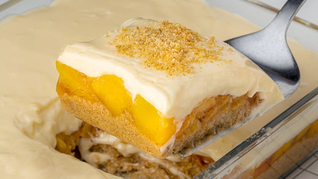 Cheesecake Tadında: Şeftali ve Jöleli Pasta