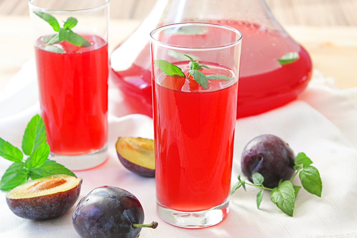 Kırmızı Ferahlık: Mürdüm Eriği Suyu