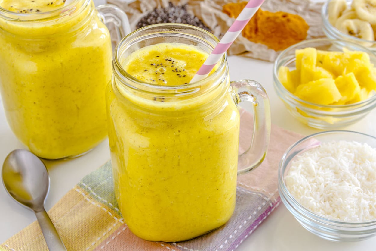 Meyve Saati: Ananaslı Baharatlı Smoothie