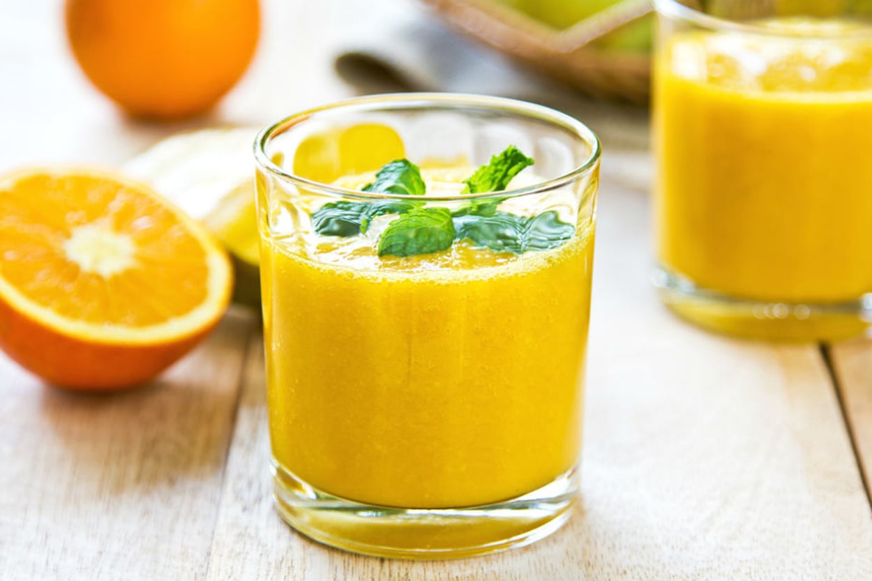 Güneş Niyetine: Mangolu Portakallı Smoothie