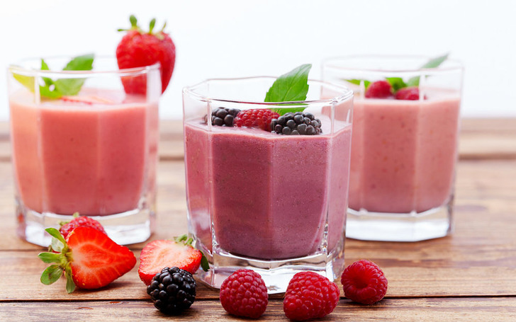 Kırmızı Meyveli Smoothie Tarifi