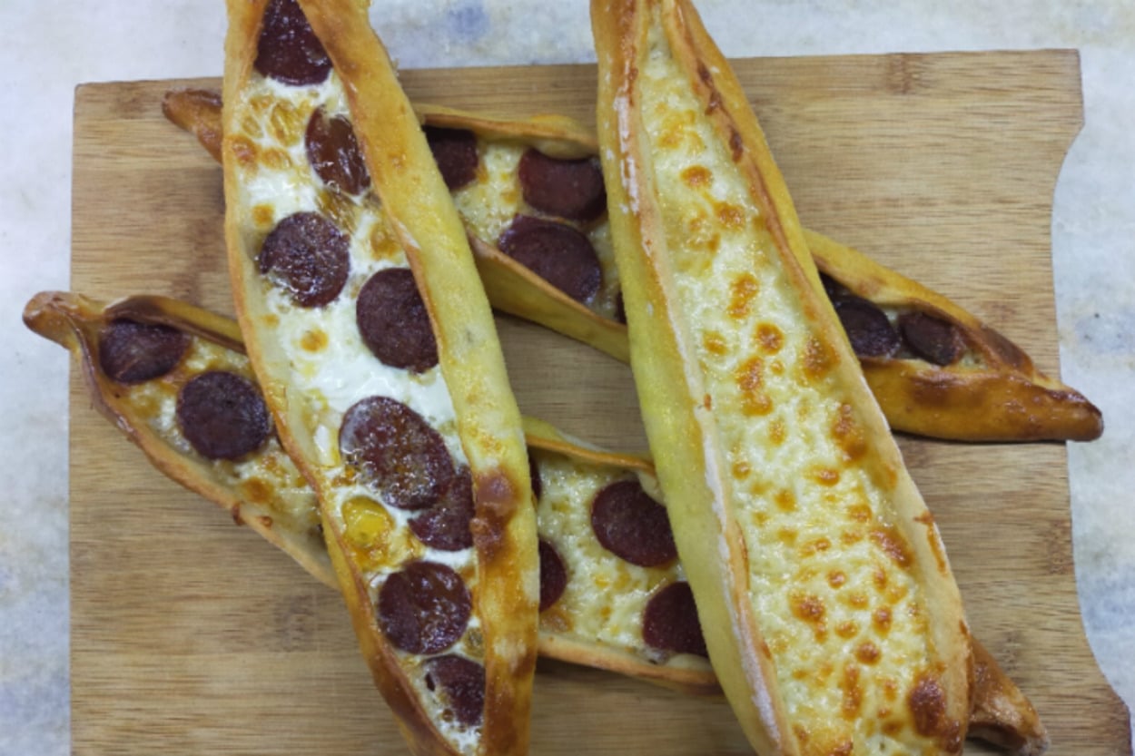 Kahvaltıların Aranan İsmi: Sucuklu Yumurtalı Pide