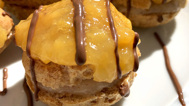 Bir de Böyle Deneyin: Şeftali Soslu Profiterol